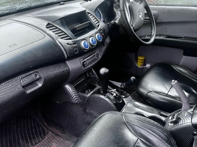 Мицубиси Л 200 2006 в Чугуеве на Automoto.ua Синий Мицубиси Л 200, объемом двигателя 2.5 л и пробегом 250 тыс. км за 6000 $, фото 5 на Automoto.ua