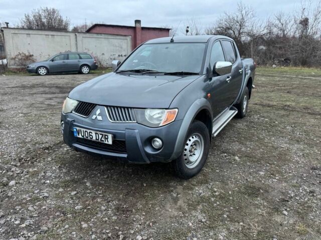 Синий Мицубиси Л 200, объемом двигателя 2.5 л и пробегом 212 тыс. км за 7000 $, фото 1 на Automoto.ua