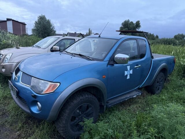 Синій Міцубісі Л 200, об'ємом двигуна 2.4 л та пробігом 110 тис. км за 5500 $, фото 1 на Automoto.ua