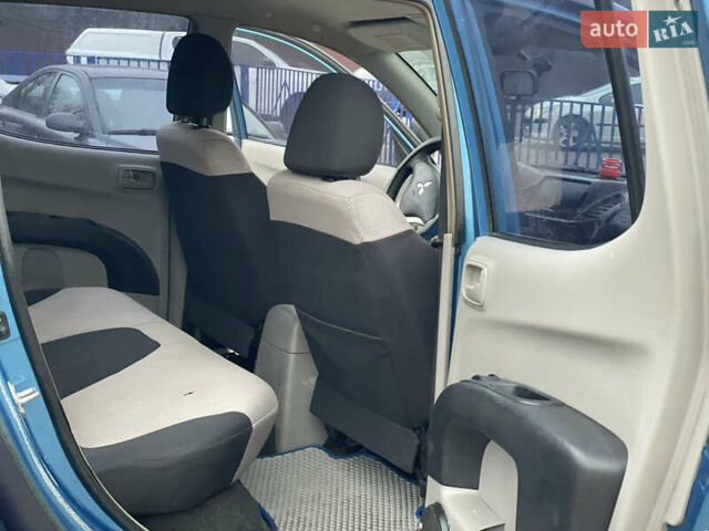 Синій Міцубісі Л 200, об'ємом двигуна 2.48 л та пробігом 469 тис. км за 10300 $, фото 12 на Automoto.ua