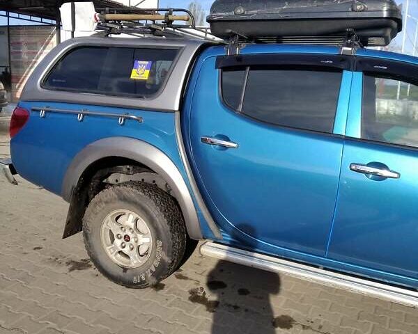 Синій Міцубісі Л 200, об'ємом двигуна 2.48 л та пробігом 224 тис. км за 12350 $, фото 4 на Automoto.ua