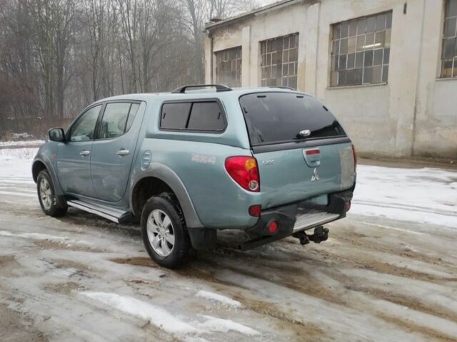 Синий Мицубиси Л 200, объемом двигателя 2.5 л и пробегом 260 тыс. км за 3800 $, фото 2 на Automoto.ua