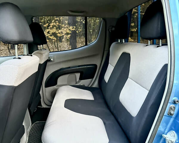 Мицубиси Л 200 2008 в Киеве на Automoto.ua Синий Мицубиси Л 200, объемом двигателя 2.48 л и пробегом 282 тыс. км за 11300 $, фото 12 на Automoto.ua