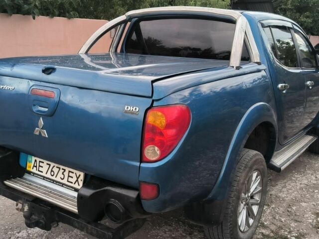 Синий Мицубиси Л 200, объемом двигателя 0 л и пробегом 320 тыс. км за 10500 $, фото 4 на Automoto.ua