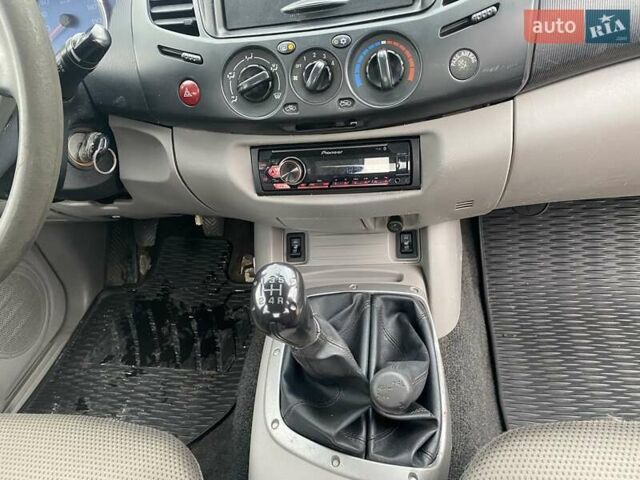 Синий Мицубиси Л 200, объемом двигателя 2.5 л и пробегом 291 тыс. км за 8200 $, фото 11 на Automoto.ua