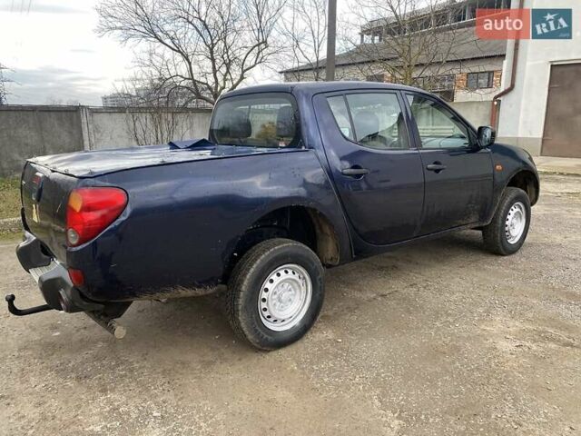 Синий Мицубиси Л 200, объемом двигателя 2.5 л и пробегом 291 тыс. км за 8200 $, фото 3 на Automoto.ua