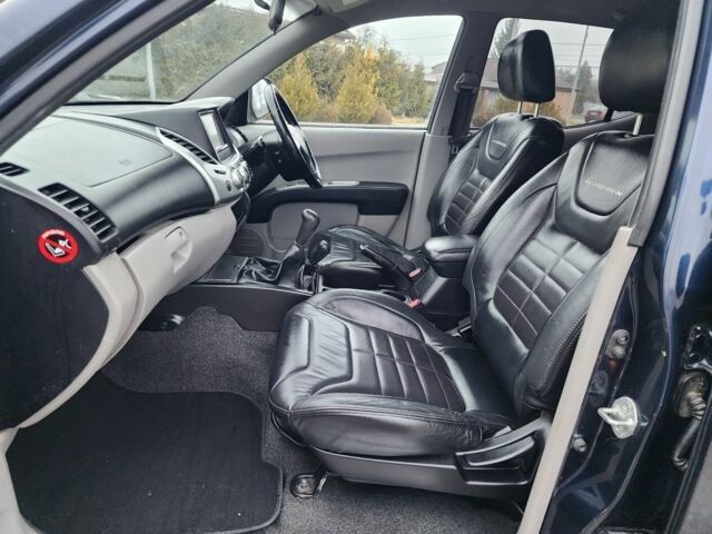 Синий Мицубиси Л 200, объемом двигателя 2.5 л и пробегом 131 тыс. км за 8724 $, фото 18 на Automoto.ua