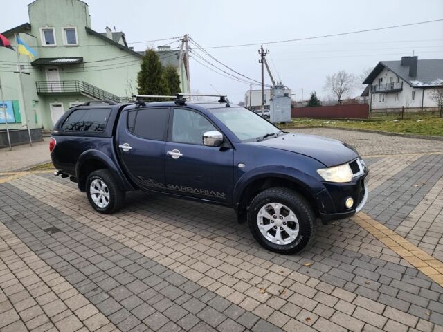 Синий Мицубиси Л 200, объемом двигателя 2.5 л и пробегом 131 тыс. км за 8724 $, фото 3 на Automoto.ua