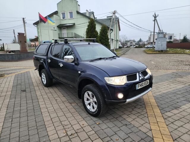 Синий Мицубиси Л 200, объемом двигателя 2.5 л и пробегом 131 тыс. км за 8724 $, фото 1 на Automoto.ua