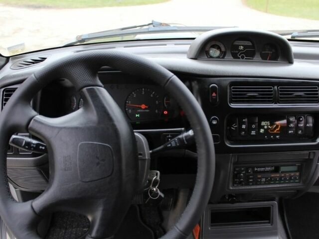 Зеленый Мицубиси Л 200, объемом двигателя 0 л и пробегом 228 тыс. км за 2650 $, фото 6 на Automoto.ua