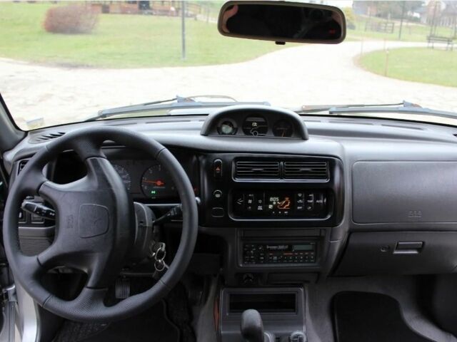 Зеленый Мицубиси Л 200, объемом двигателя 0 л и пробегом 232 тыс. км за 2500 $, фото 9 на Automoto.ua