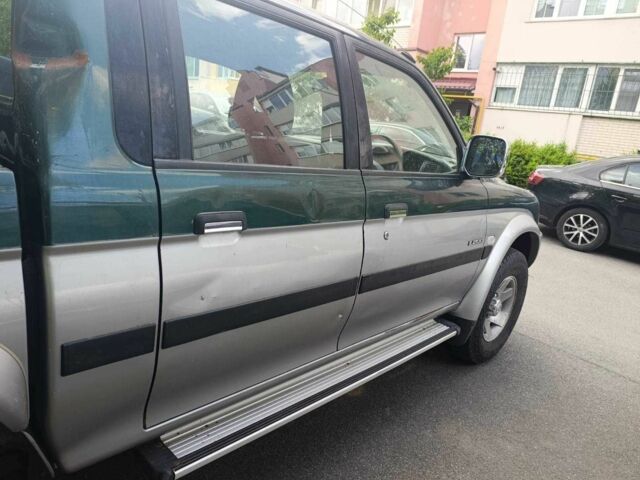 Зелений Міцубісі Л 200, об'ємом двигуна 2.5 л та пробігом 100 тис. км за 6325 $, фото 6 на Automoto.ua