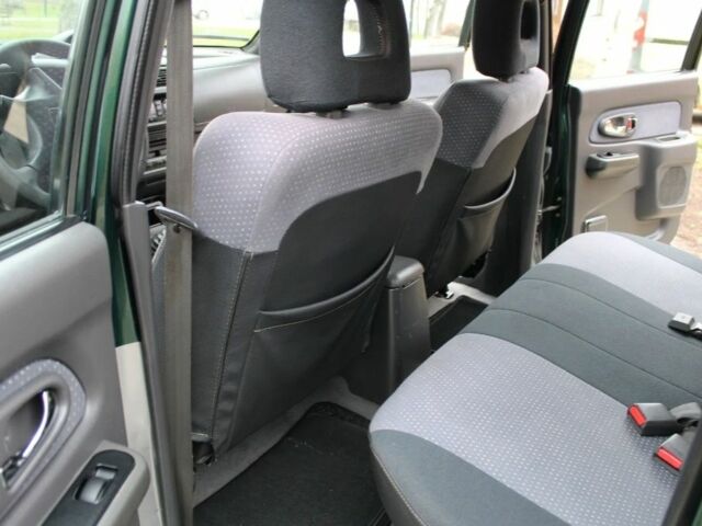 Зеленый Мицубиси Л 200, объемом двигателя 0 л и пробегом 222 тыс. км за 2700 $, фото 12 на Automoto.ua