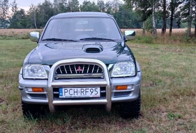 Зелений Міцубісі Л 200, об'ємом двигуна 0 л та пробігом 211 тис. км за 2600 $, фото 1 на Automoto.ua