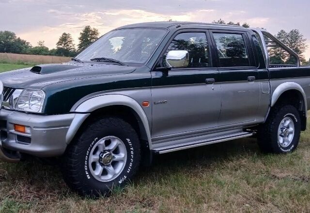 Зелений Міцубісі Л 200, об'ємом двигуна 0 л та пробігом 254 тис. км за 2650 $, фото 1 на Automoto.ua