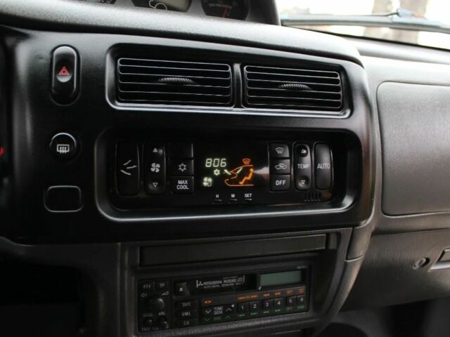 Зеленый Мицубиси Л 200, объемом двигателя 0 л и пробегом 224 тыс. км за 2650 $, фото 15 на Automoto.ua