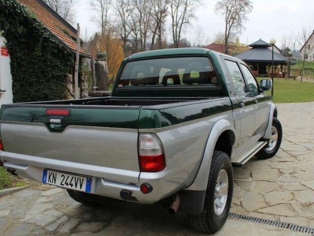 Зелений Міцубісі Л 200, об'ємом двигуна 0 л та пробігом 238 тис. км за 2700 $, фото 2 на Automoto.ua