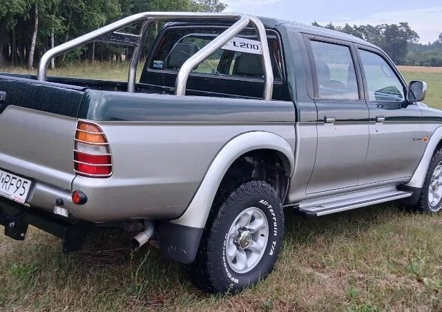 Зелений Міцубісі Л 200, об'ємом двигуна 0 л та пробігом 254 тис. км за 2650 $, фото 5 на Automoto.ua