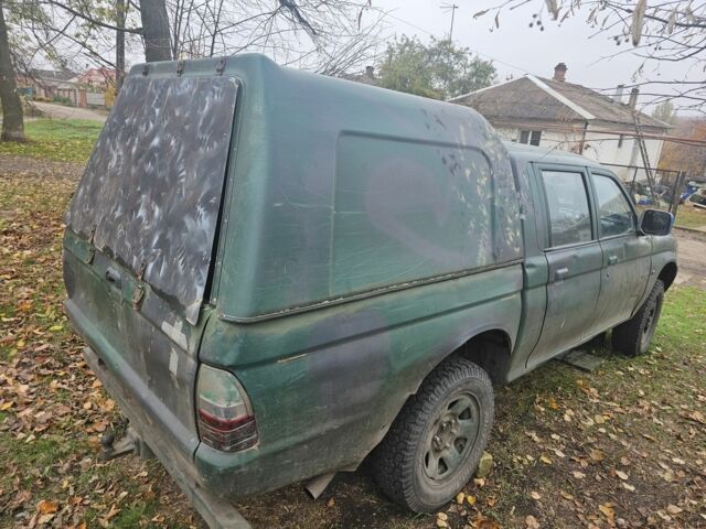 Зелений Міцубісі Л 200, об'ємом двигуна 2.5 л та пробігом 250 тис. км за 2620 $, фото 2 на Automoto.ua