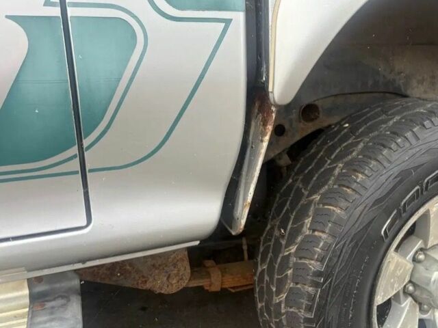 Зеленый Мицубиси Л 200, объемом двигателя 0 л и пробегом 240 тыс. км за 6100 $, фото 3 на Automoto.ua