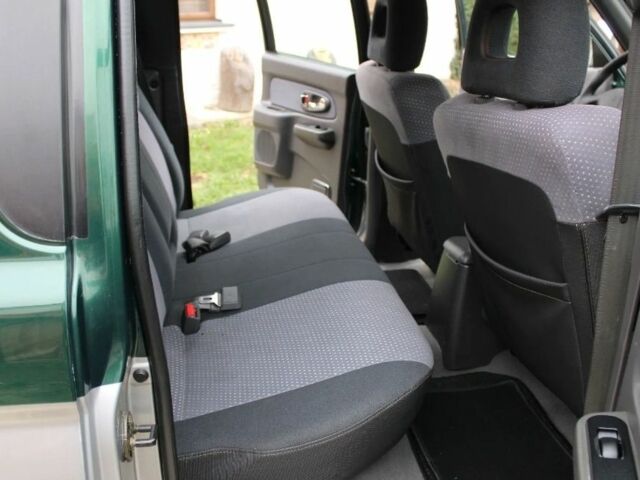 Зелений Міцубісі Л 200, об'ємом двигуна 0 л та пробігом 124 тис. км за 2600 $, фото 12 на Automoto.ua