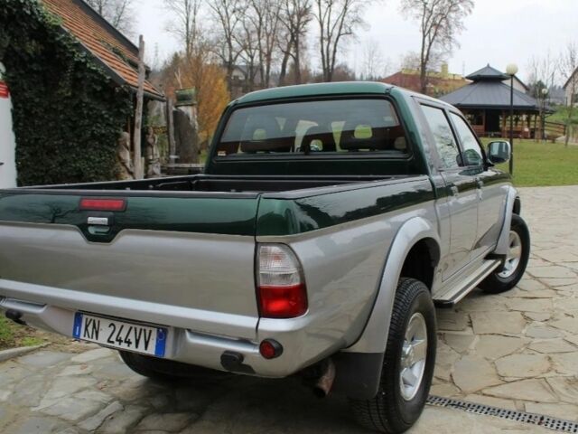 Зелений Міцубісі Л 200, об'ємом двигуна 0 л та пробігом 124 тис. км за 2600 $, фото 3 на Automoto.ua