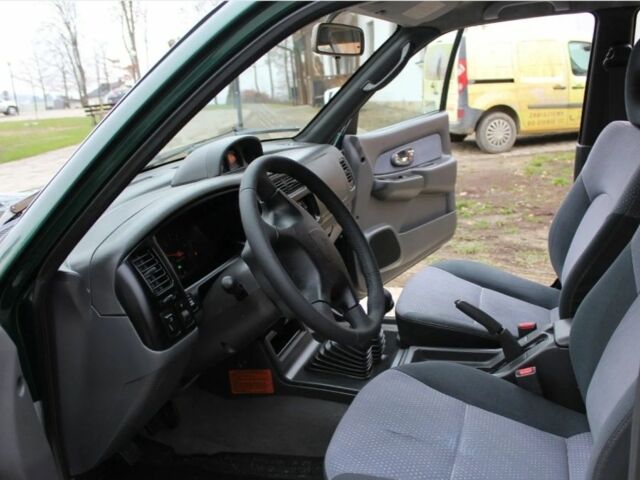 Зелений Міцубісі Л 200, об'ємом двигуна 0 л та пробігом 124 тис. км за 2600 $, фото 13 на Automoto.ua