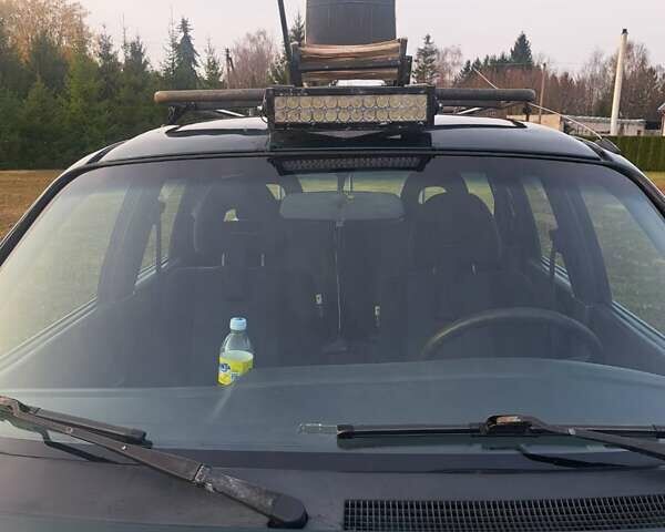 Зеленый Мицубиси Л 200, объемом двигателя 2.5 л и пробегом 264 тыс. км за 5537 $, фото 3 на Automoto.ua