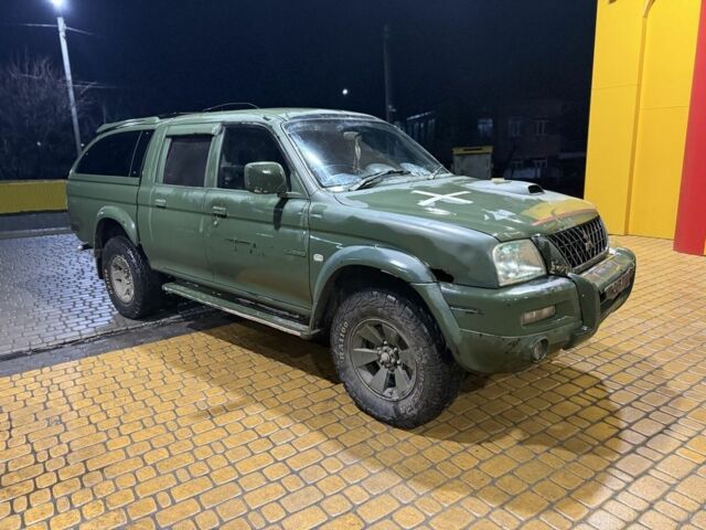 Зеленый Мицубиси Л 200, объемом двигателя 0 л и пробегом 200 тыс. км за 3700 $, фото 3 на Automoto.ua