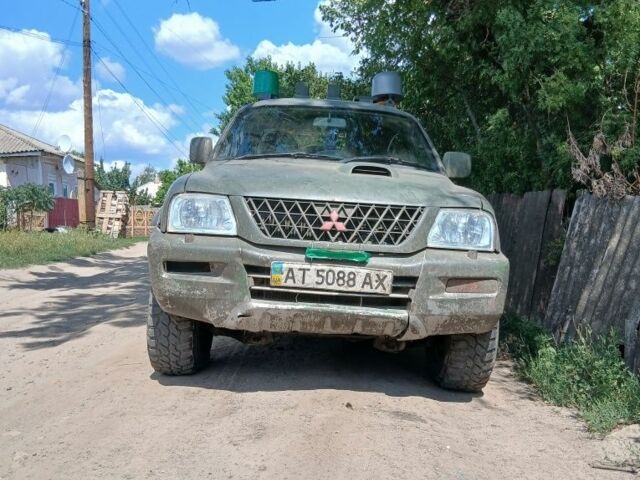Зеленый Мицубиси Л 200, объемом двигателя 0 л и пробегом 130 тыс. км за 5500 $, фото 5 на Automoto.ua