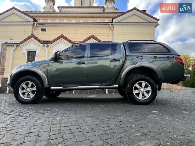 Зелений Міцубісі Л 200, об'ємом двигуна 2.5 л та пробігом 227 тис. км за 14200 $, фото 2 на Automoto.ua