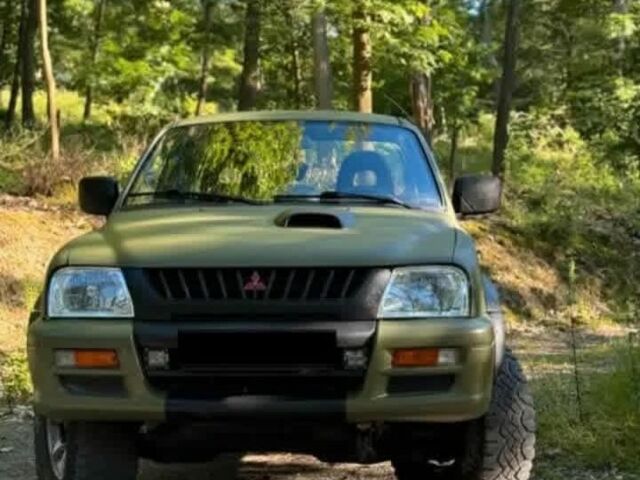 Зелений Міцубісі Л 200, об'ємом двигуна 2.5 л та пробігом 286 тис. км за 2700 $, фото 1 на Automoto.ua