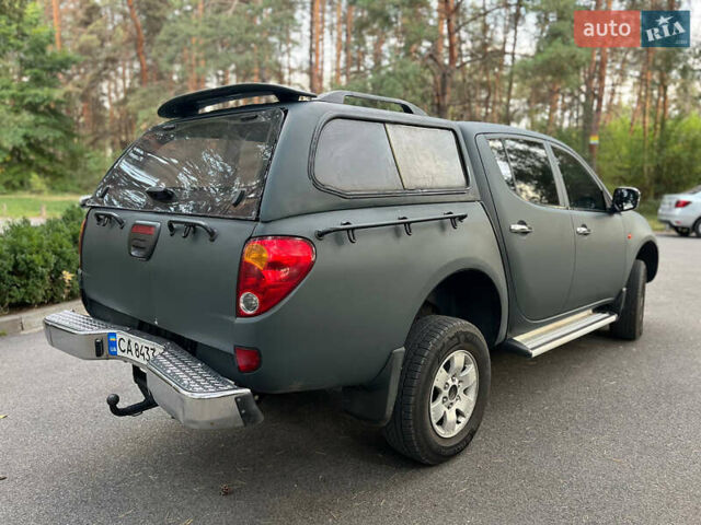 Мицубиси Л 200 2007 в Новомосковске на Automoto.ua Зеленый Мицубиси Л 200, объемом двигателя 2.5 л и пробегом 300 тыс. км за 10500 $, фото 8 на Automoto.ua