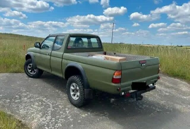 Зелений Міцубісі Л 200, об'ємом двигуна 2.5 л та пробігом 286 тис. км за 2700 $, фото 4 на Automoto.ua