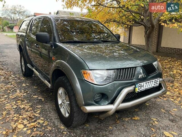 Мицубиси Л 200 2007 в Одессе на Automoto.ua Зеленый Мицубиси Л 200, объемом двигателя 2.5 л и пробегом 132 тыс. км за 12500 $, фото 2 на Automoto.ua