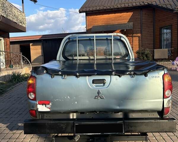 Зелений Міцубісі Л 200, об'ємом двигуна 2.5 л та пробігом 260 тис. км за 11500 $, фото 1 на Automoto.ua