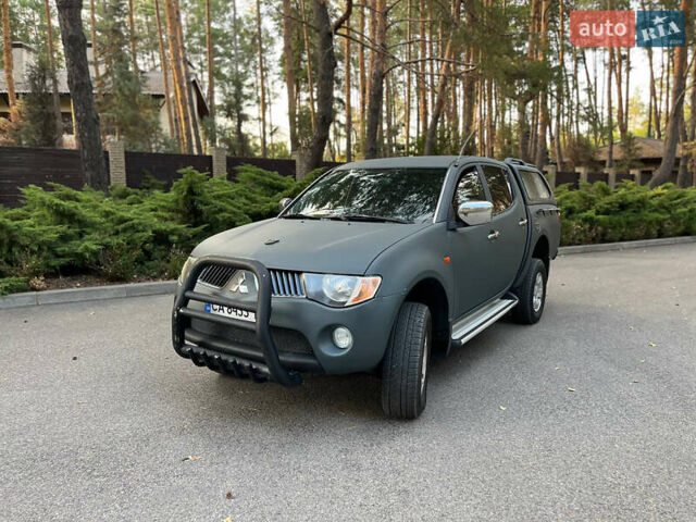 Мицубиси Л 200 2007 в Новомосковске на Automoto.ua Зеленый Мицубиси Л 200, объемом двигателя 2.5 л и пробегом 300 тыс. км за 10500 $, фото 1 на Automoto.ua