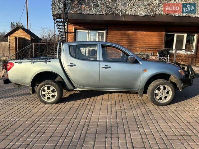 Зелений Міцубісі Л 200, об'ємом двигуна 2.5 л та пробігом 260 тис. км за 11500 $, фото 2 на Automoto.ua