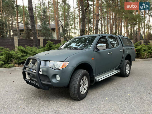 Мицубиси Л 200 2007 в Новомосковске на Automoto.ua Зеленый Мицубиси Л 200, объемом двигателя 2.5 л и пробегом 300 тыс. км за 10500 $, фото 3 на Automoto.ua