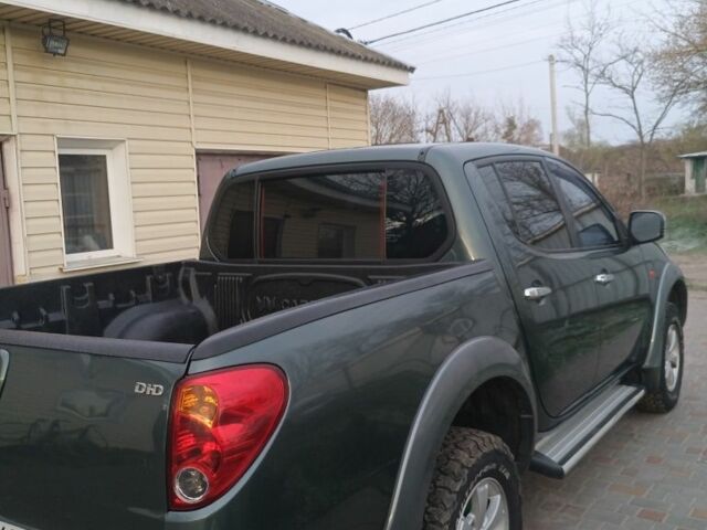 Зелений Міцубісі Л 200, об'ємом двигуна 2 л та пробігом 257 тис. км за 14500 $, фото 4 на Automoto.ua