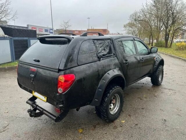 Зелений Міцубісі Л 200, об'ємом двигуна 0 л та пробігом 231 тис. км за 5484 $, фото 4 на Automoto.ua