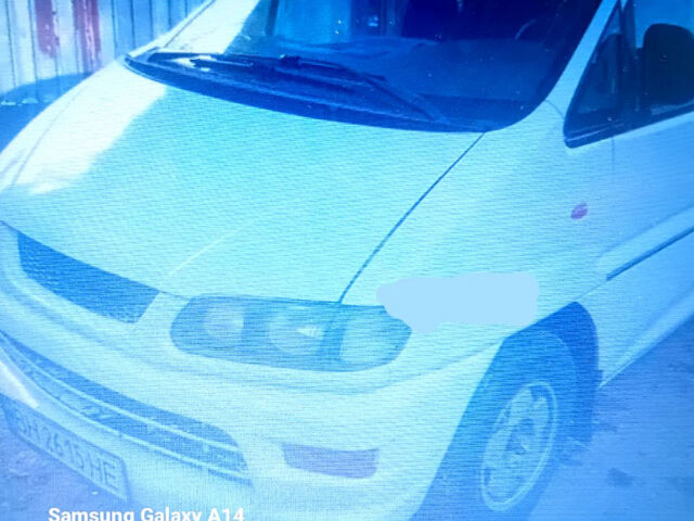 Белый Мицубиси Л 400, объемом двигателя 2.5 л и пробегом 360 тыс. км за 2700 $, фото 3 на Automoto.ua