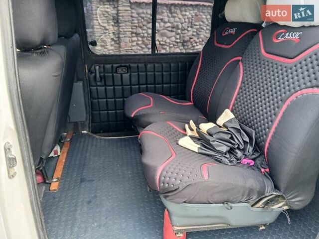 Белый Мицубиси Л 400, объемом двигателя 2.48 л и пробегом 323 тыс. км за 3300 $, фото 20 на Automoto.ua