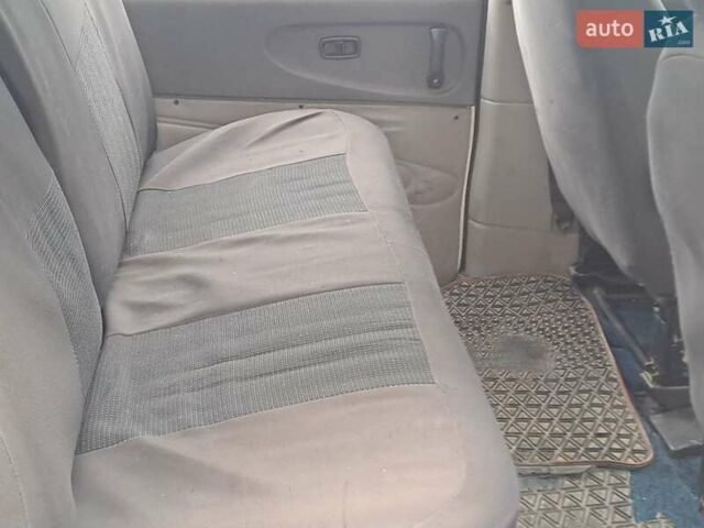 Білий Міцубісі Л 400, об'ємом двигуна 2.5 л та пробігом 294 тис. км за 5240 $, фото 6 на Automoto.ua