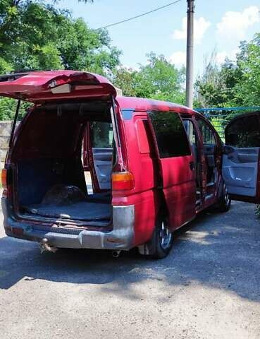 Красный Мицубиси Л 400, объемом двигателя 2.48 л и пробегом 290 тыс. км за 2800 $, фото 6 на Automoto.ua