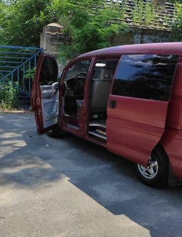 Красный Мицубиси Л 400, объемом двигателя 2.48 л и пробегом 290 тыс. км за 2800 $, фото 5 на Automoto.ua