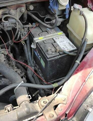 Красный Мицубиси Л 400, объемом двигателя 2.48 л и пробегом 290 тыс. км за 2800 $, фото 2 на Automoto.ua