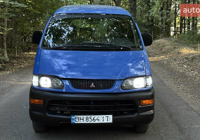 Синий Мицубиси Л 400, объемом двигателя 2.48 л и пробегом 347 тыс. км за 3800 $, фото 3 на Automoto.ua