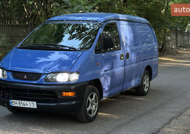 Синий Мицубиси Л 400, объемом двигателя 2.48 л и пробегом 347 тыс. км за 3800 $, фото 1 на Automoto.ua