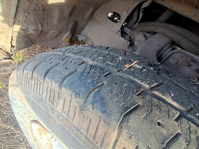 Мицубиси Л300, объемом двигателя 2.5 л и пробегом 200 тыс. км за 500 $, фото 4 на Automoto.ua